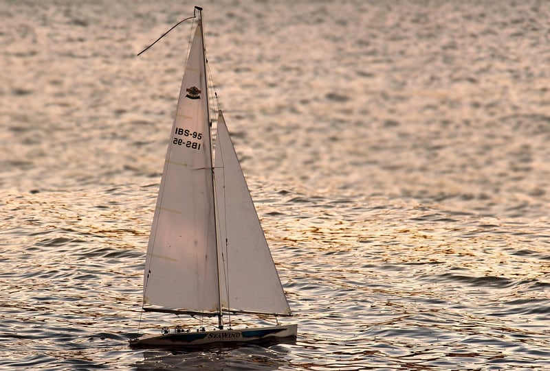 Sailing ship